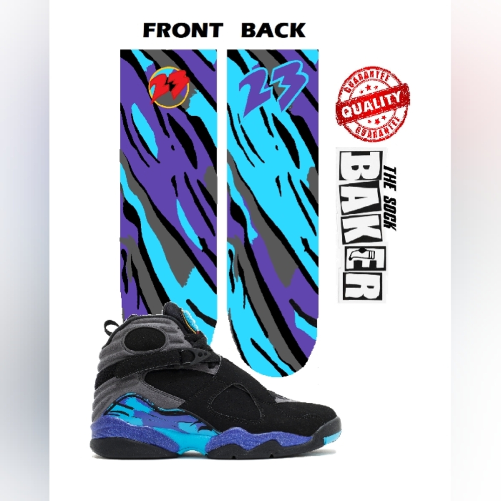 Aqua 8 Socks